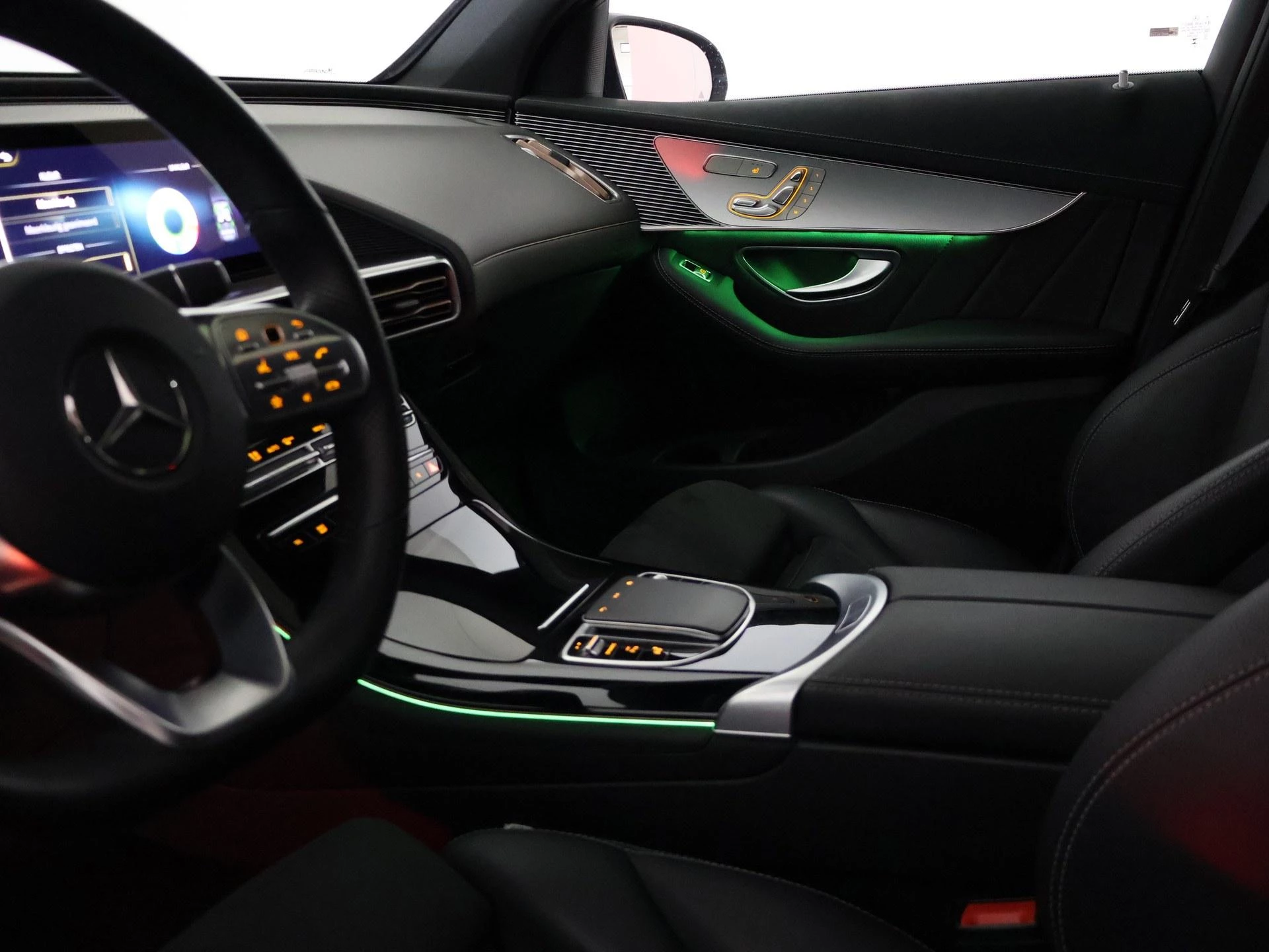 Hoofdafbeelding Mercedes-Benz EQC