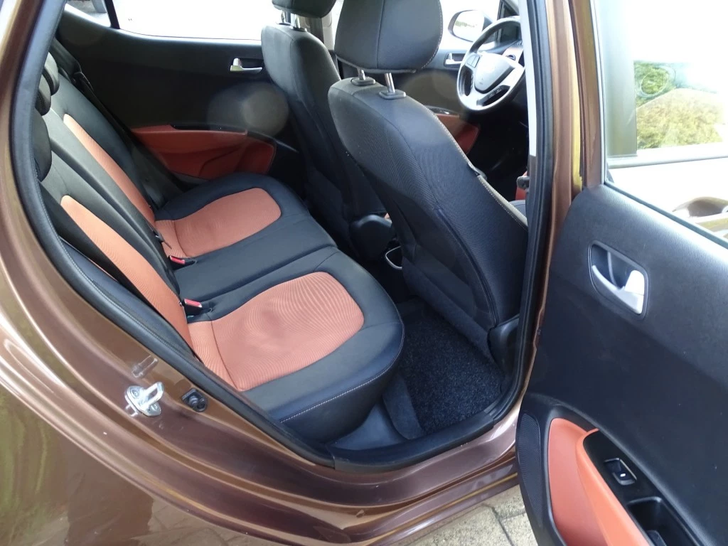 Hoofdafbeelding Hyundai i10