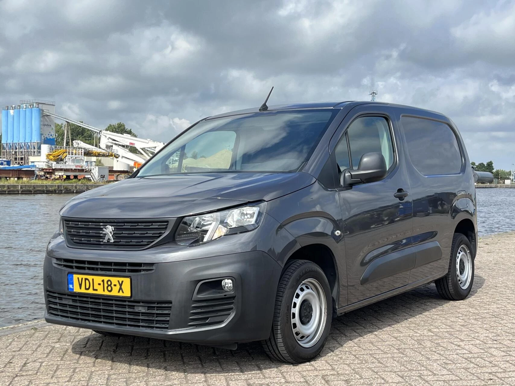 Hoofdafbeelding Peugeot Partner