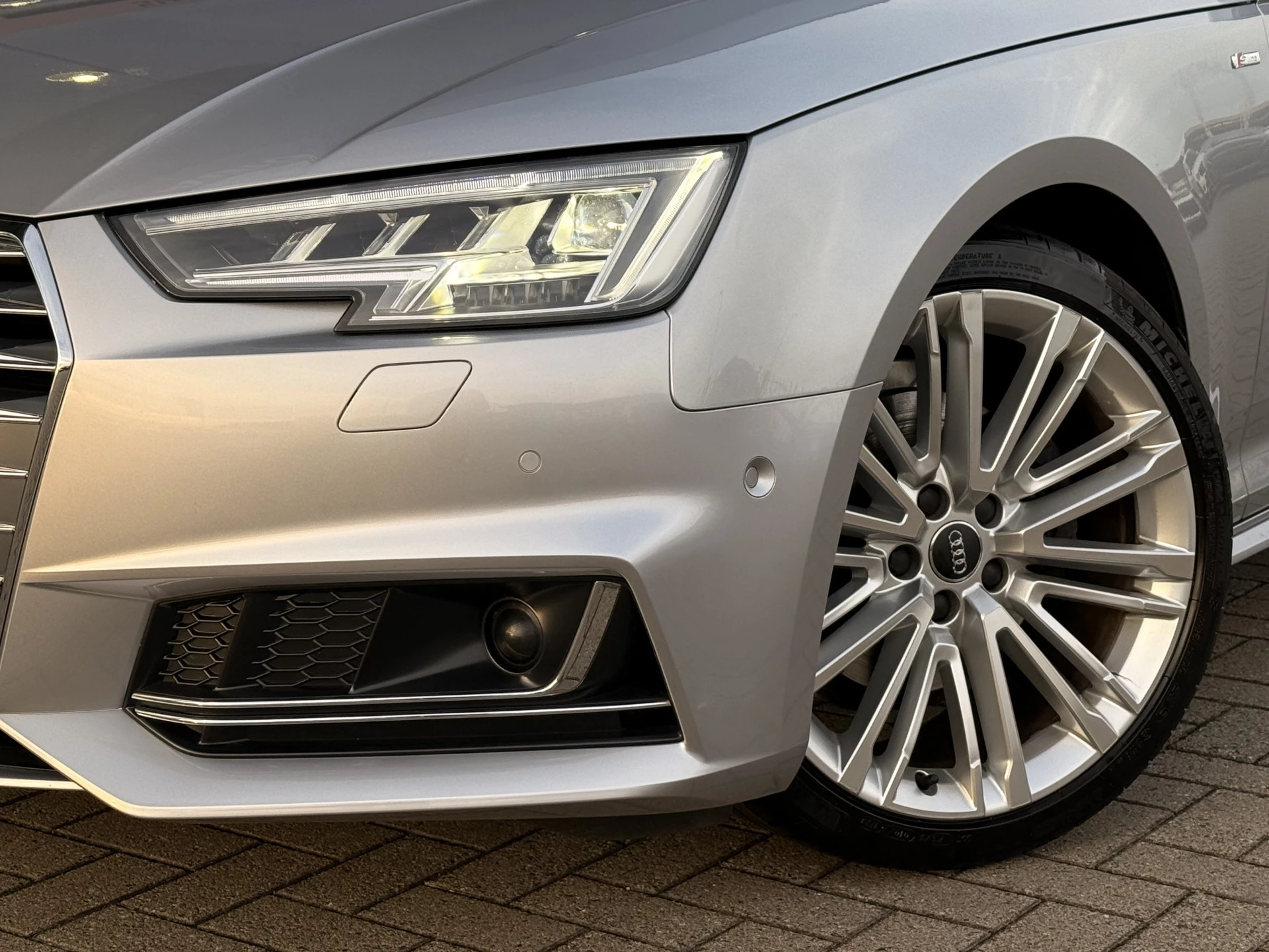 Hoofdafbeelding Audi A4