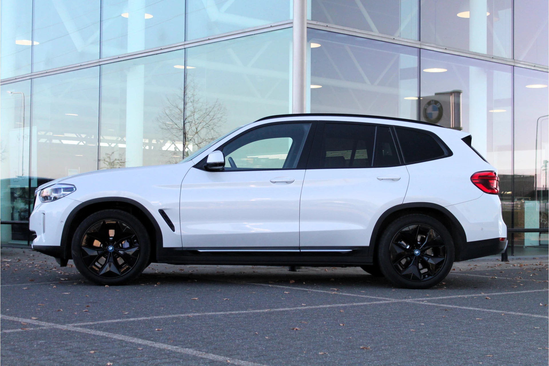 Hoofdafbeelding BMW iX3