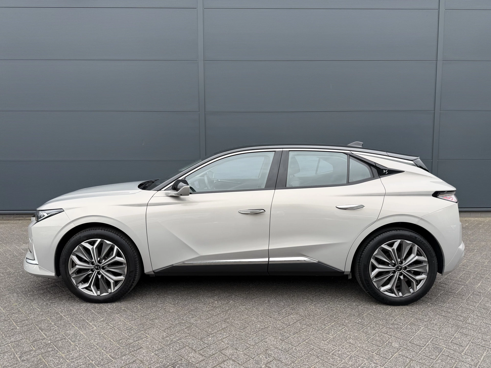 Hoofdafbeelding DS DS 4