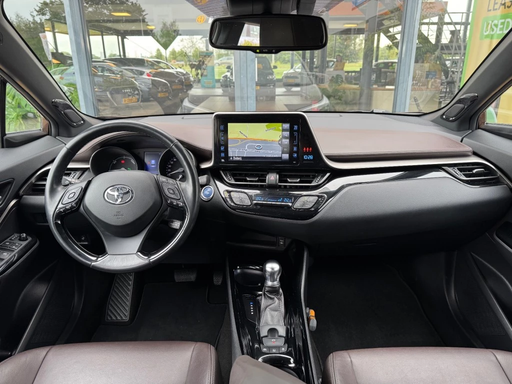 Hoofdafbeelding Toyota C-HR