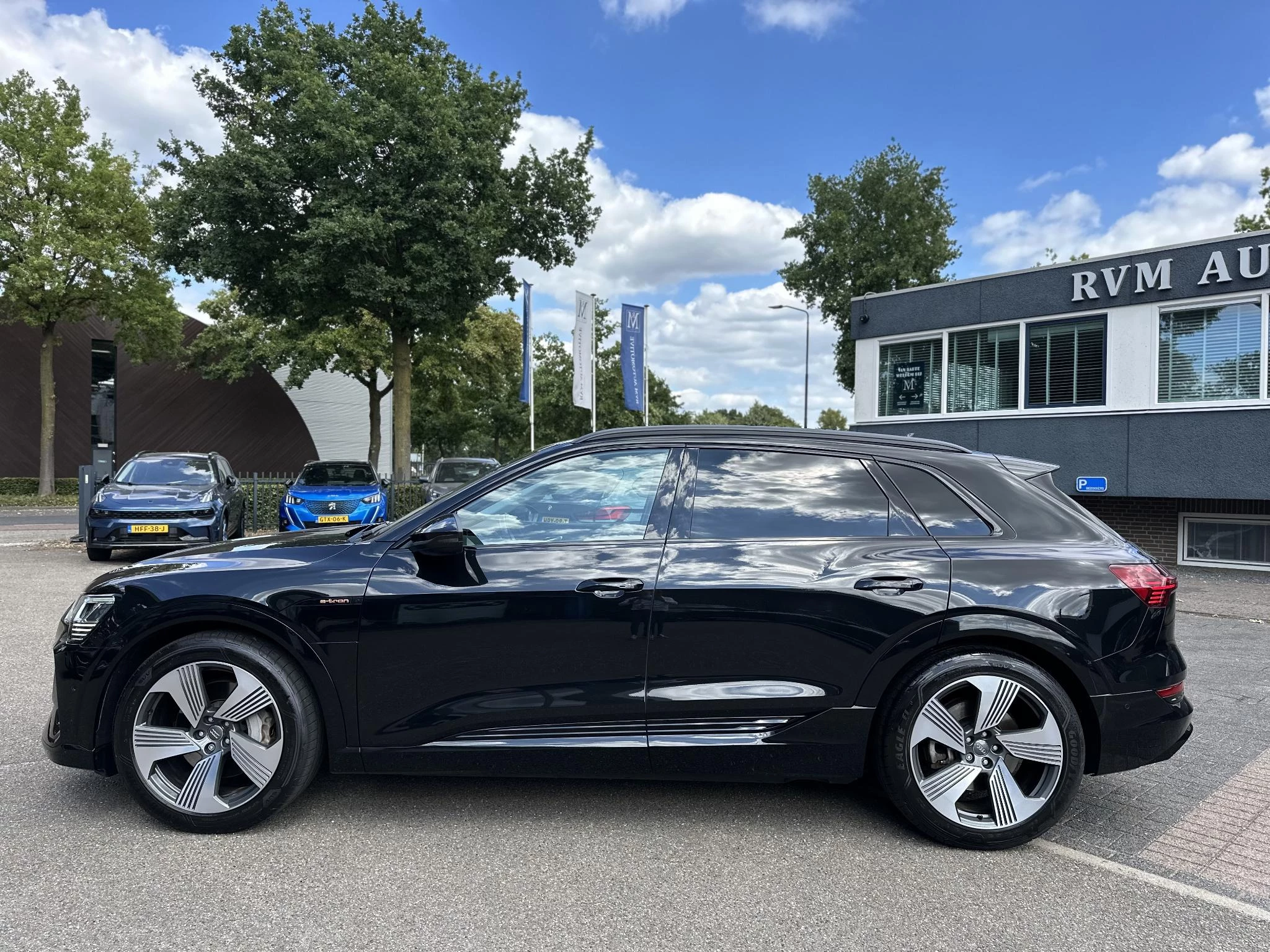 Hoofdafbeelding Audi e-tron