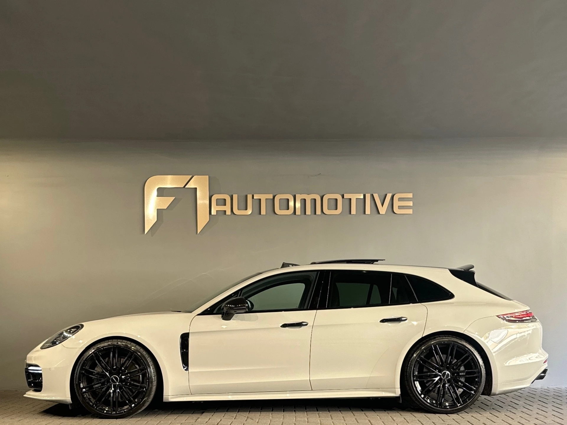 Hoofdafbeelding Porsche Panamera