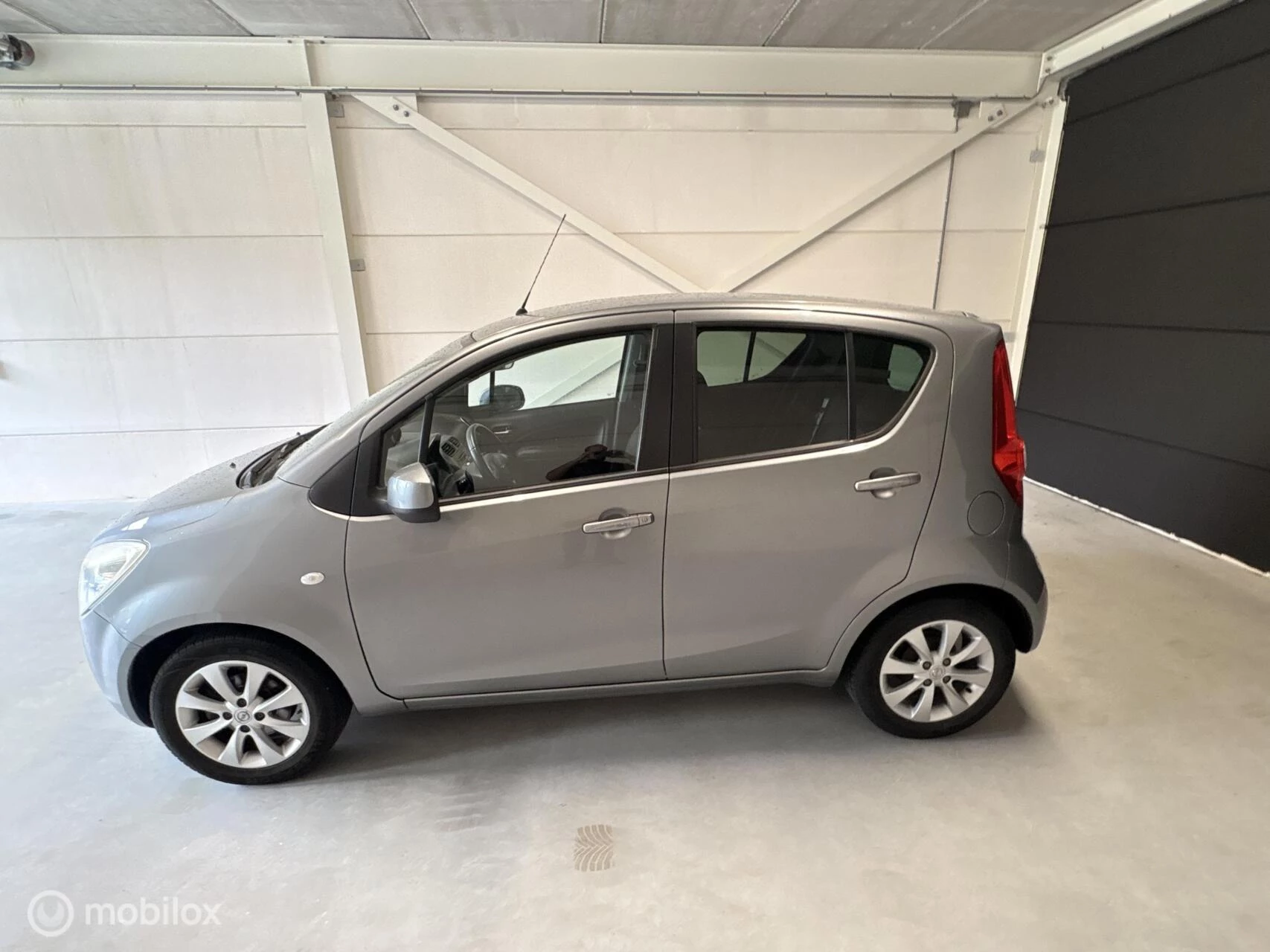 Hoofdafbeelding Opel Agila