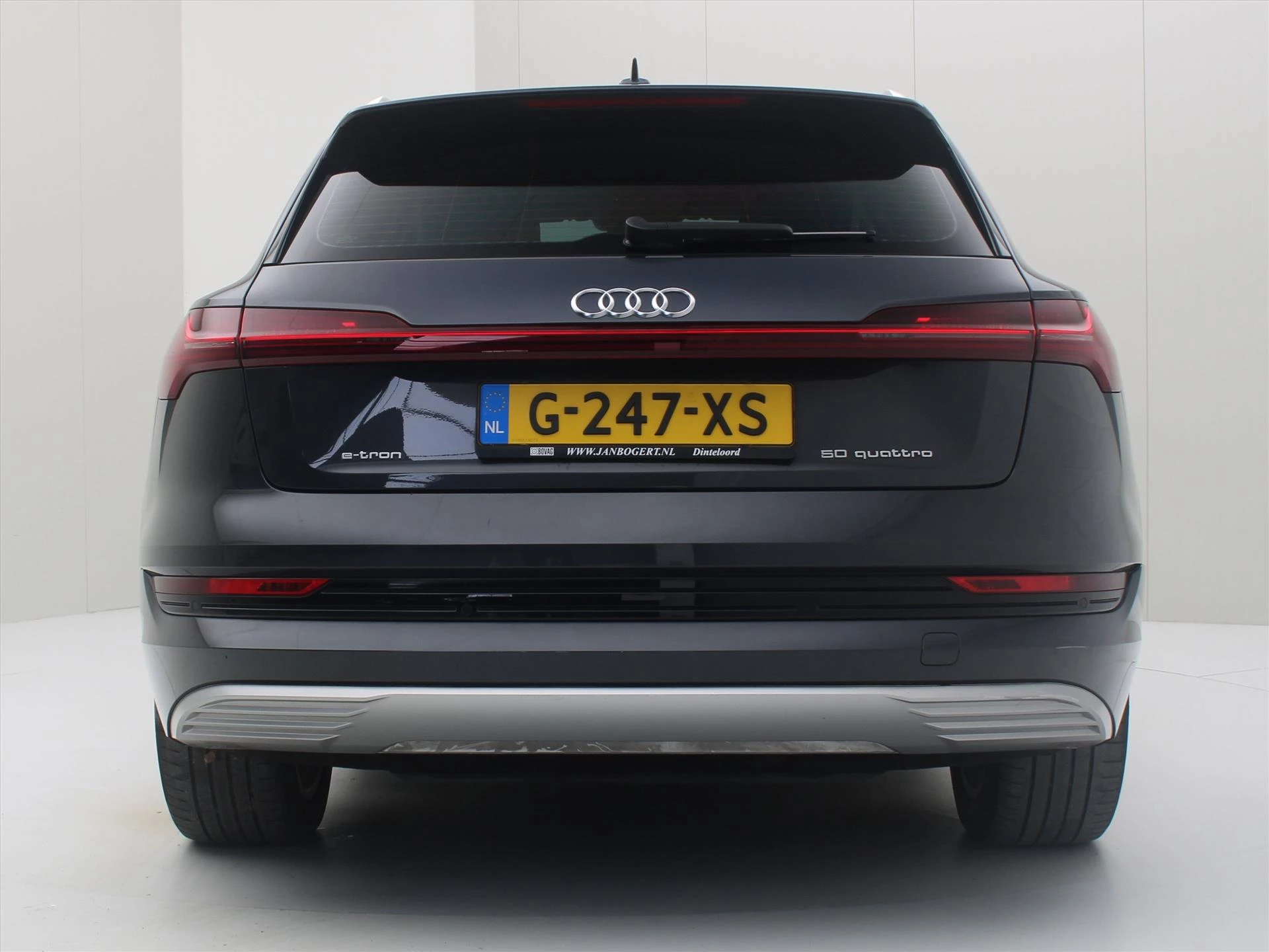 Hoofdafbeelding Audi e-tron