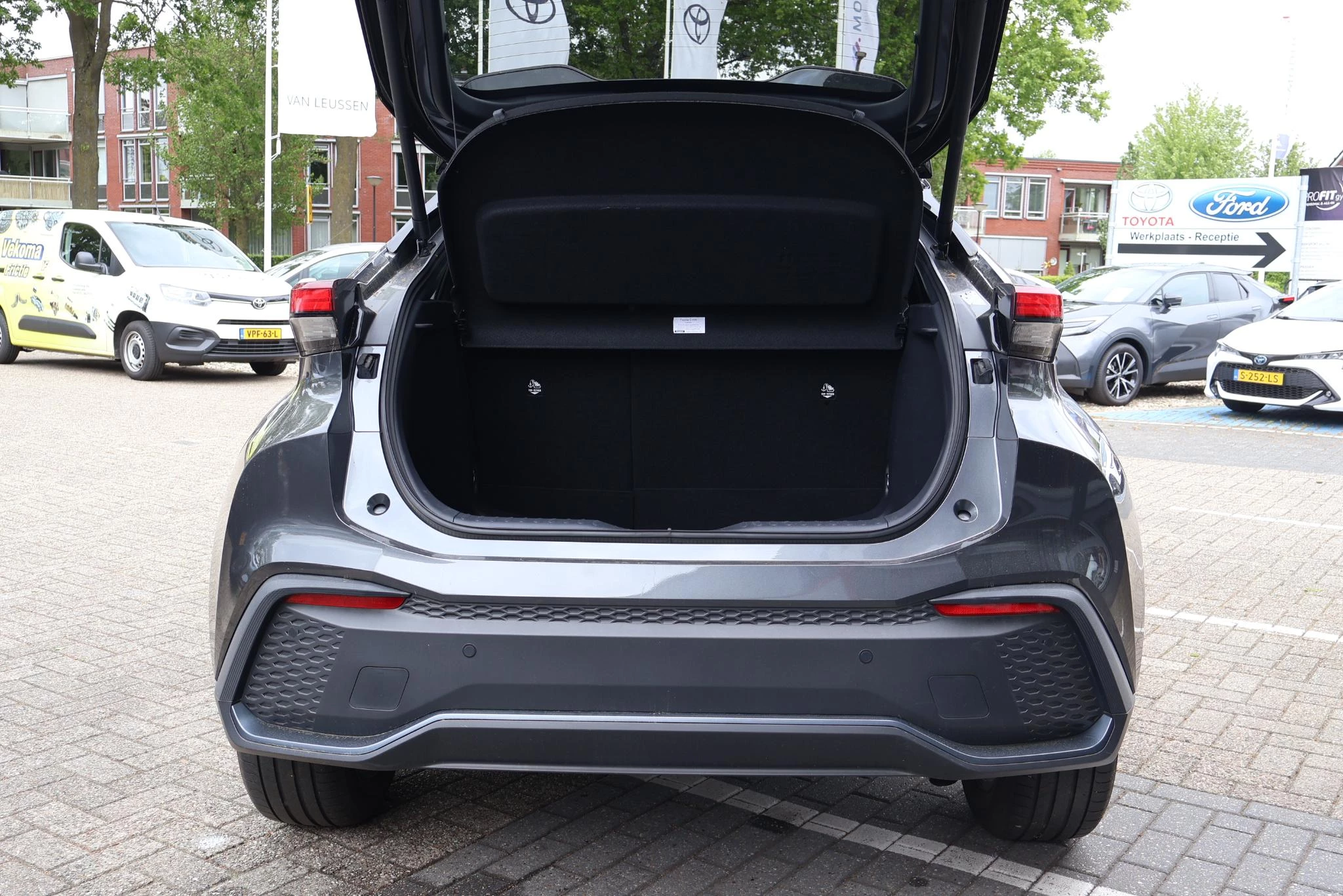 Hoofdafbeelding Toyota C-HR