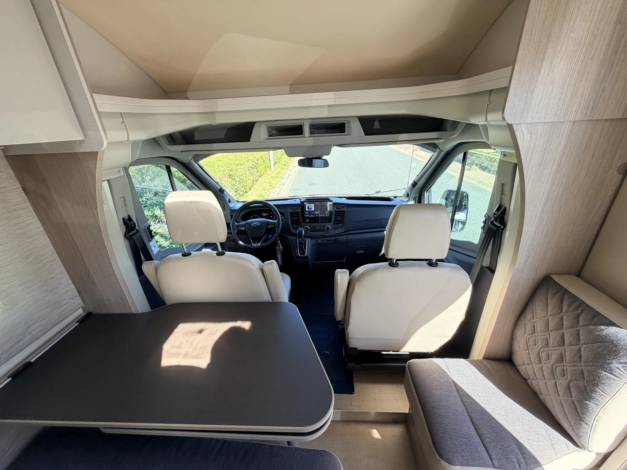 Hoofdafbeelding Bürstner Bt6914 Ford 155PK Camper•Automaat•TV