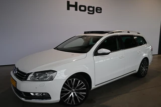 Hoofdafbeelding Volkswagen Passat Volkswagen Passat 2.0 TDI Highline BlueMotion 4Motion Automaat Navigatie Panoramadak Inruil Mogelijk!