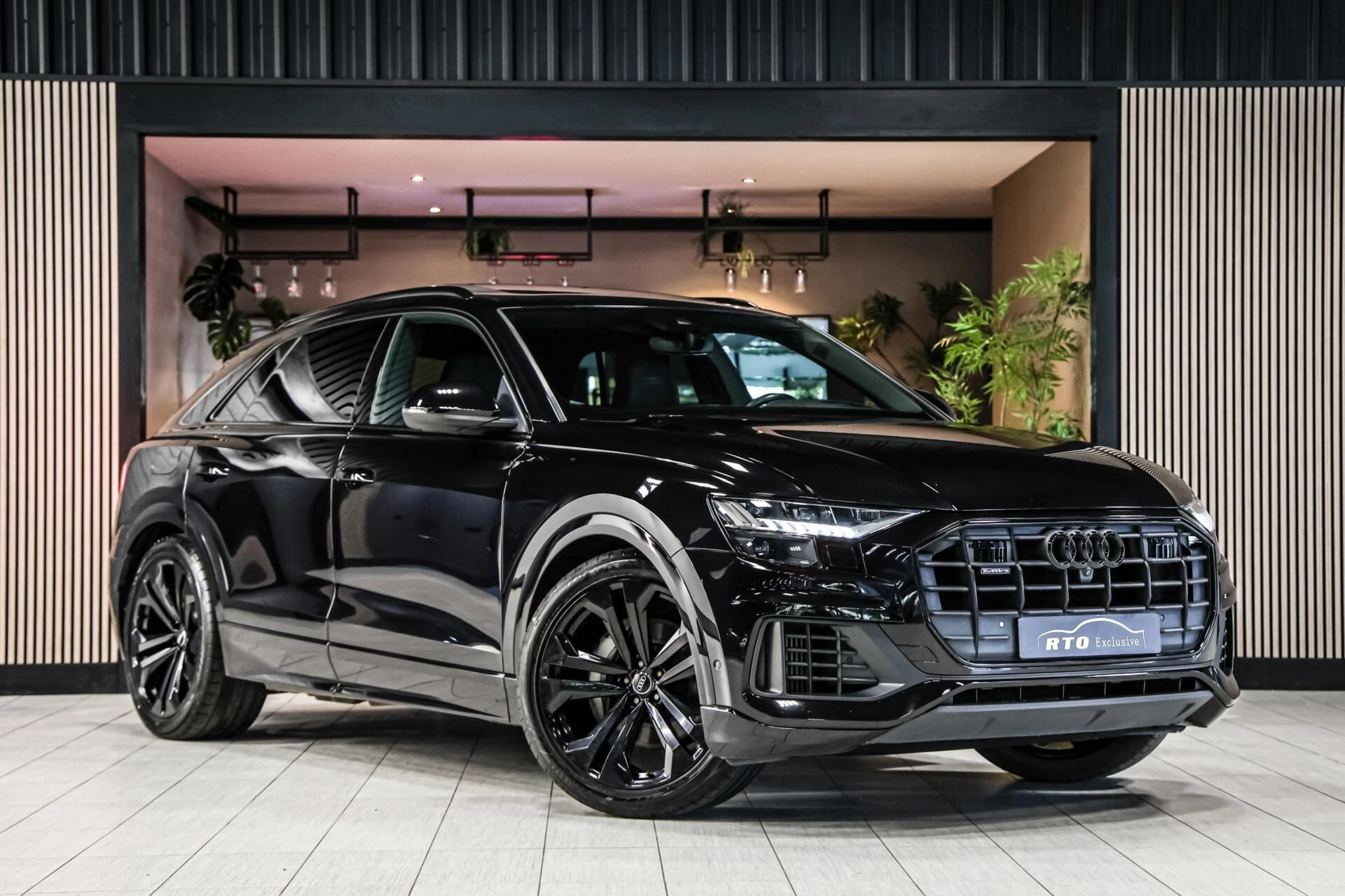 Hoofdafbeelding Audi Q8
