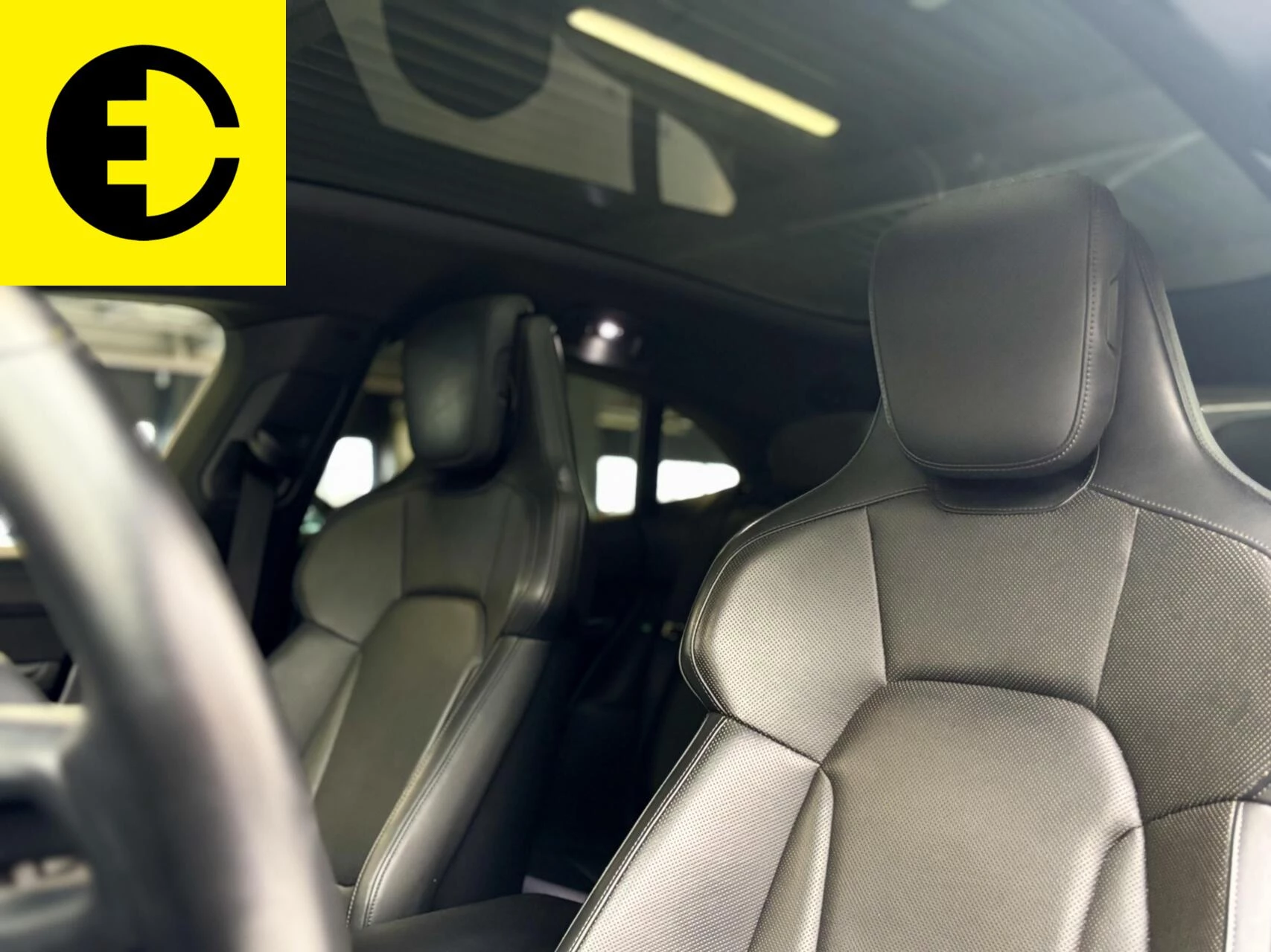 Hoofdafbeelding Porsche Taycan