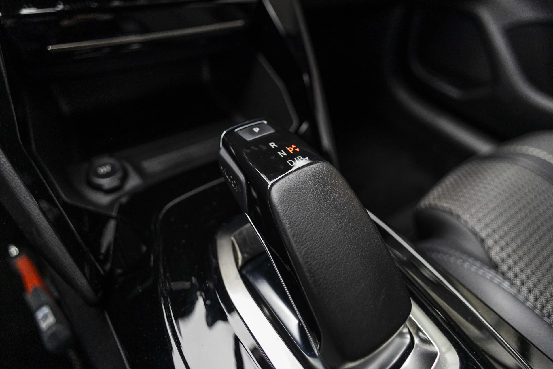 Hoofdafbeelding Peugeot e-208