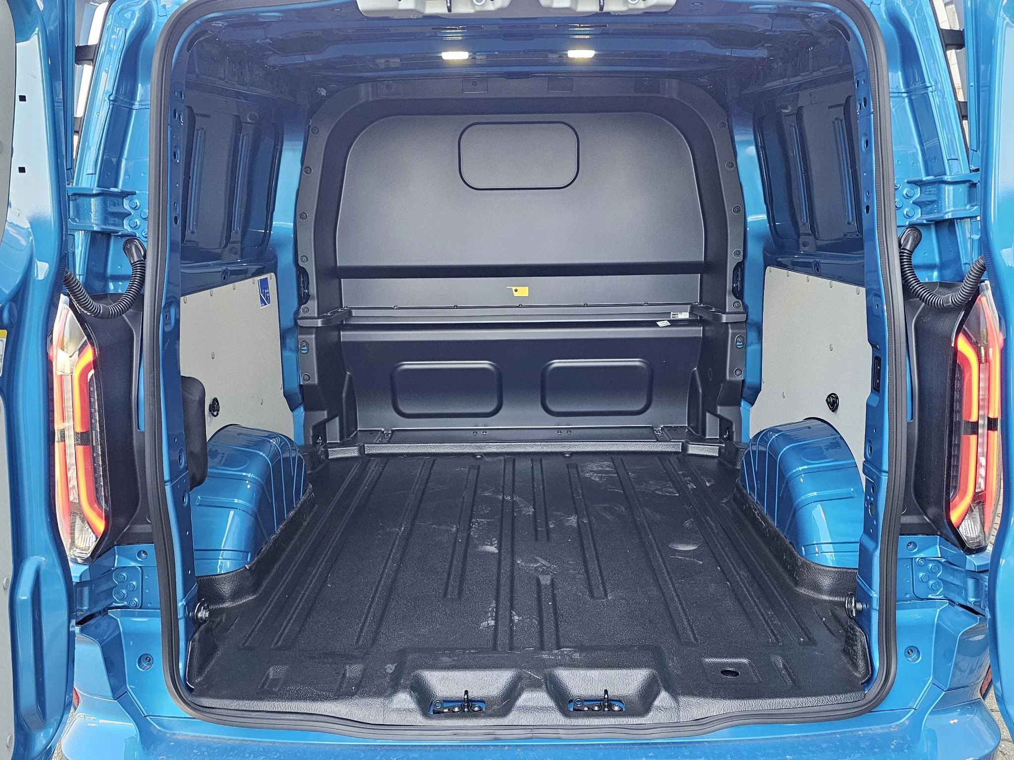 Hoofdafbeelding Ford E-Transit Custom