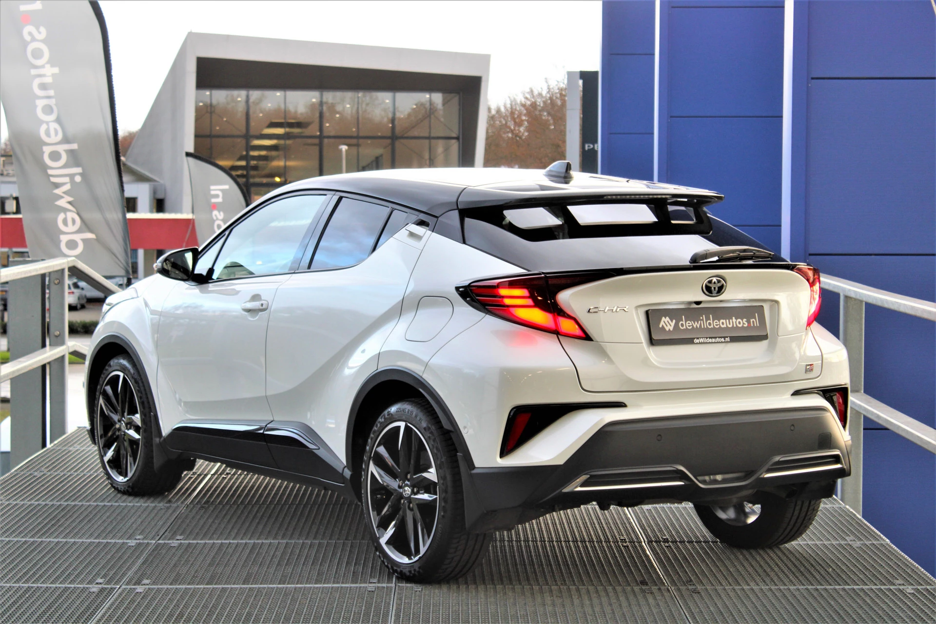 Hoofdafbeelding Toyota C-HR