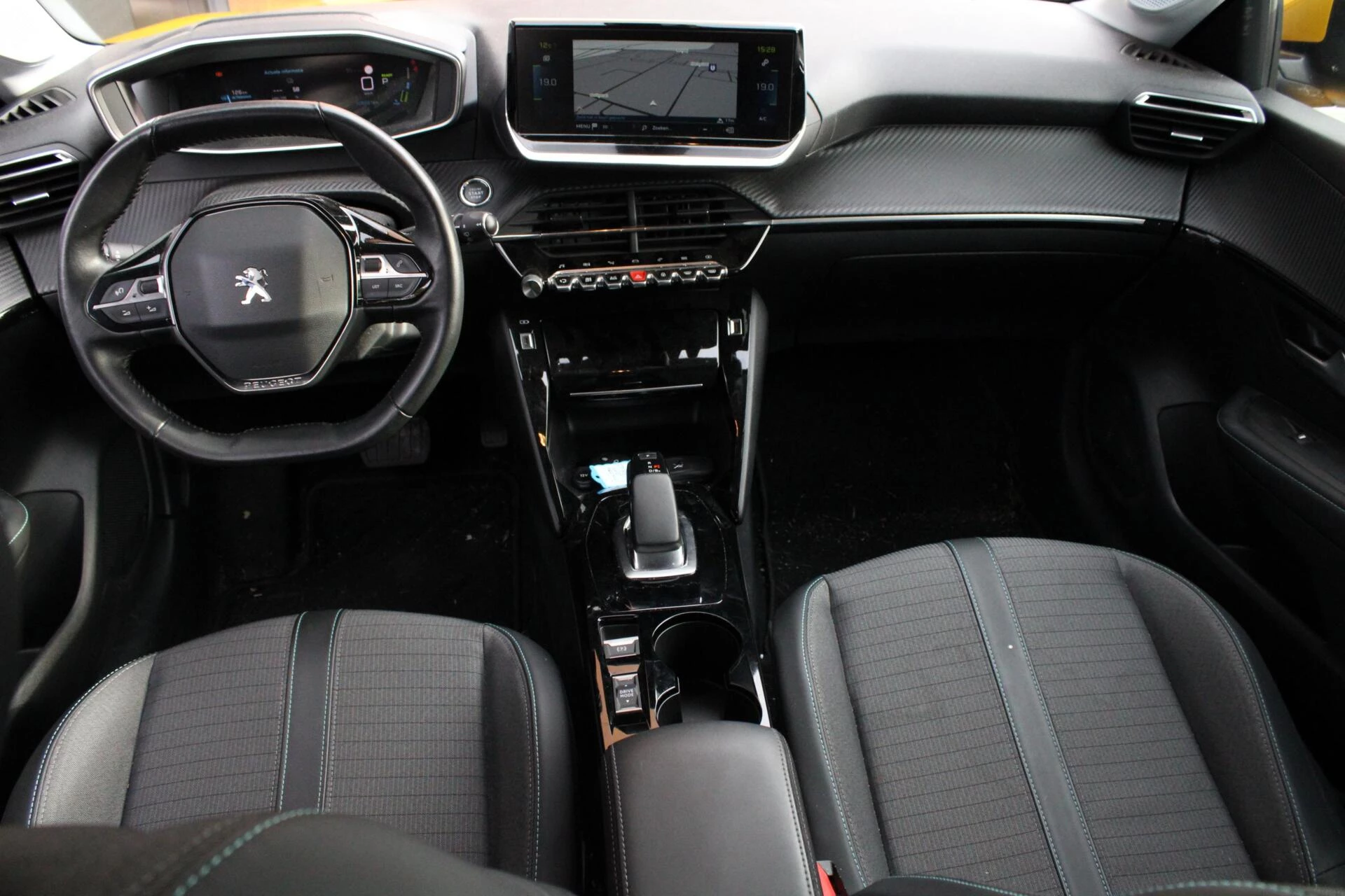 Hoofdafbeelding Peugeot e-208