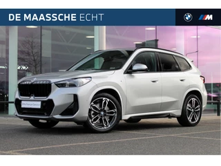 BMW X1 xDrive23i High Executive M Sport Automaat / Panoramadak / Trekhaak / Sportstoelen / Stoelverwarming / Adaptieve LED / Parking Assistant Plus / Live Cockpit Professional