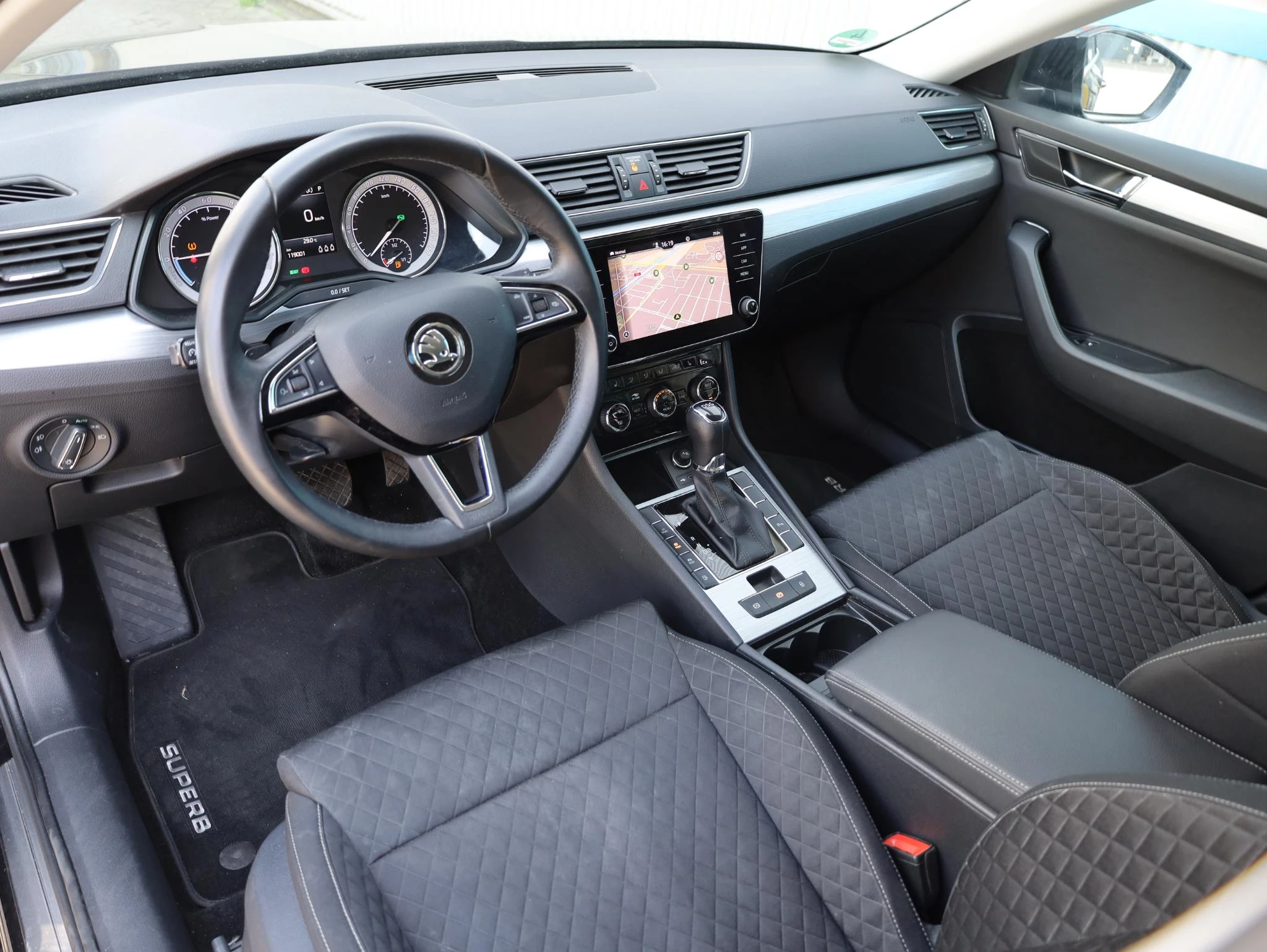 Hoofdafbeelding Škoda Superb