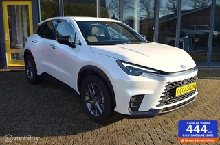 Hoofdafbeelding Lexus LBX Lexus LBX  Businessline incl. service en fabrieksgarantie