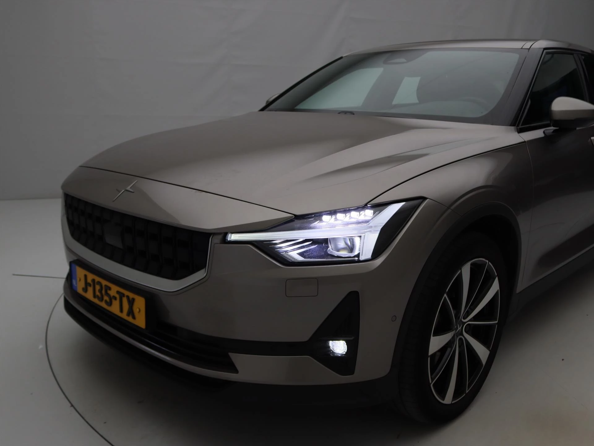 Hoofdafbeelding Polestar 2