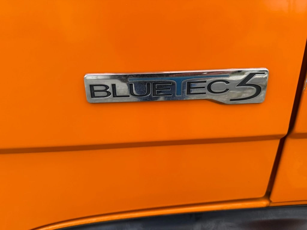 Hoofdafbeelding Mercedes-Benz 815 D Kipper