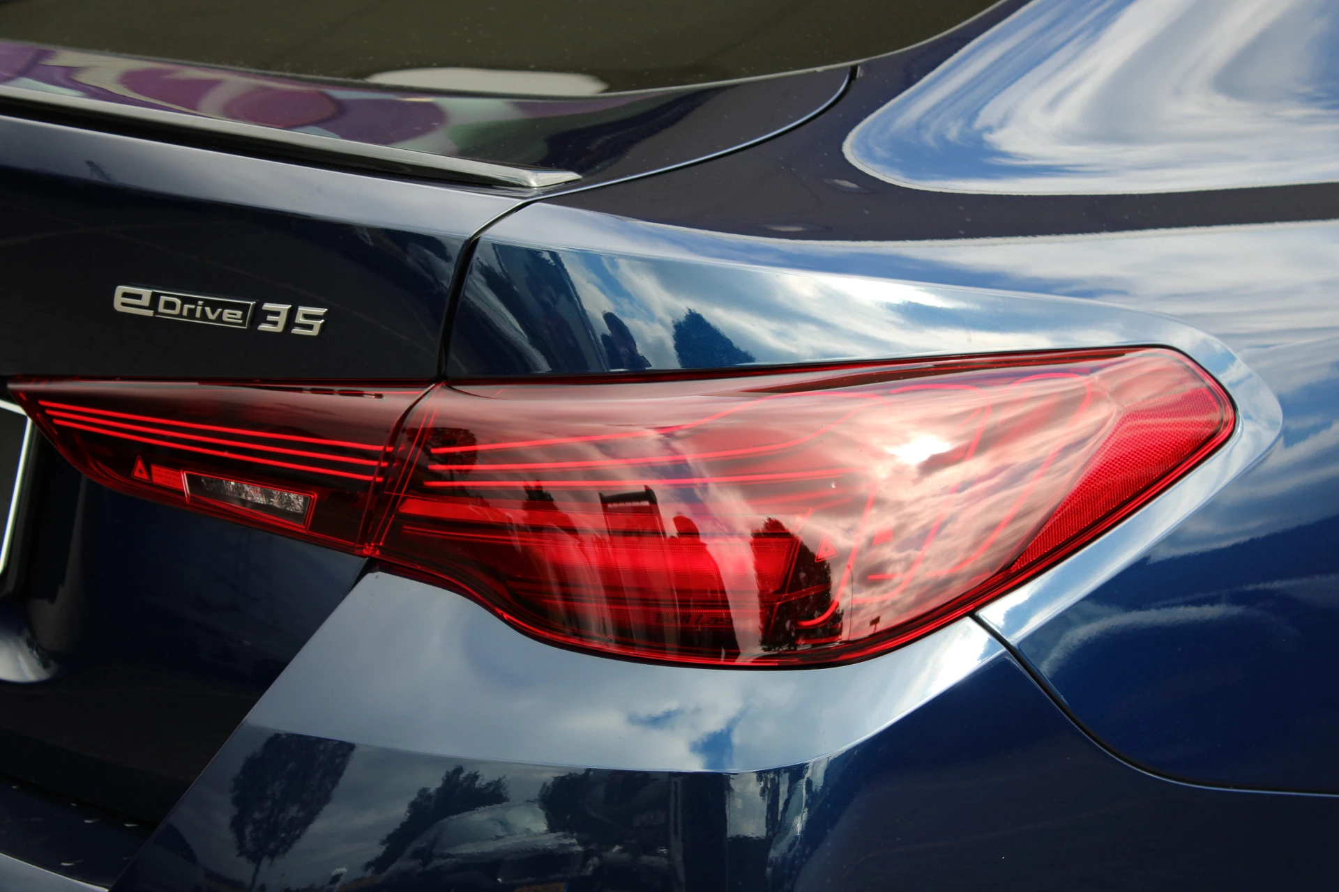 Hoofdafbeelding BMW i4