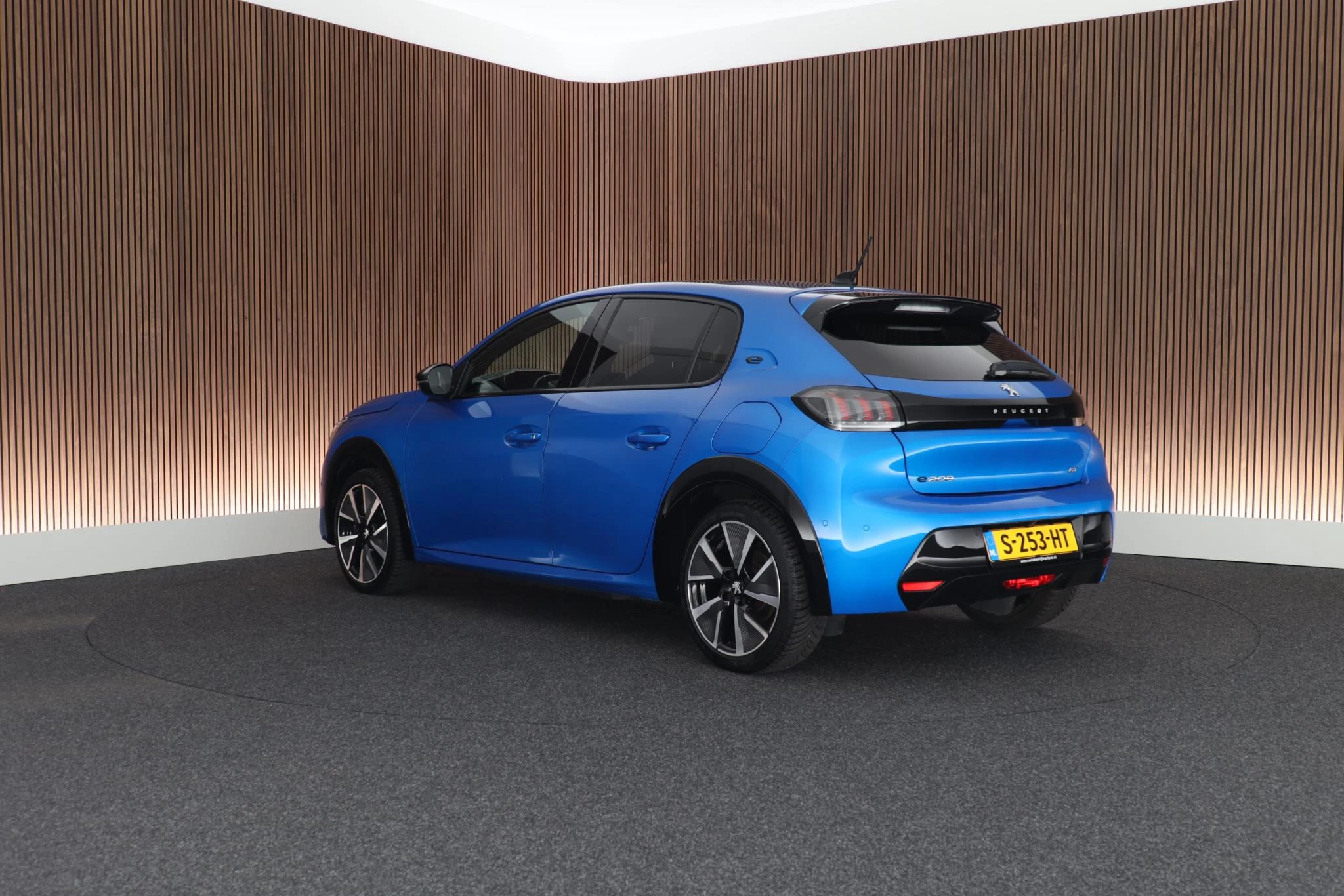 Hoofdafbeelding Peugeot e-208