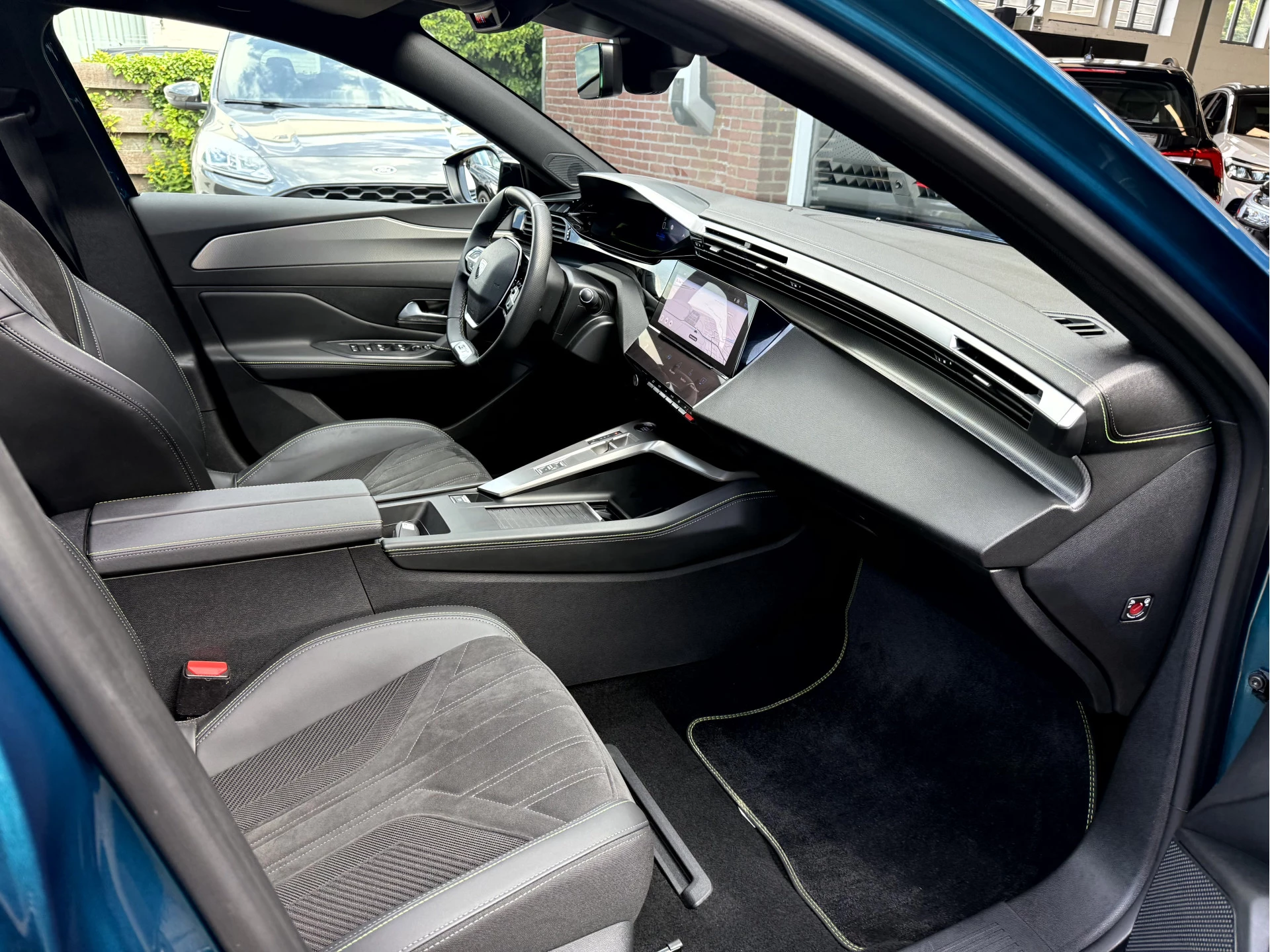 Hoofdafbeelding Peugeot e-308