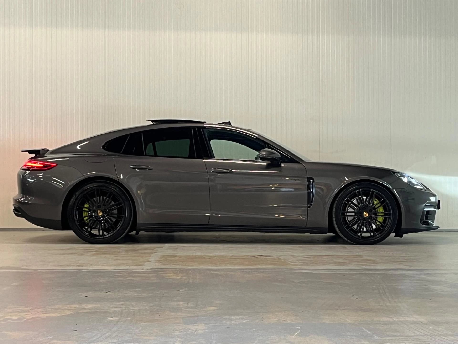 Hoofdafbeelding Porsche Panamera