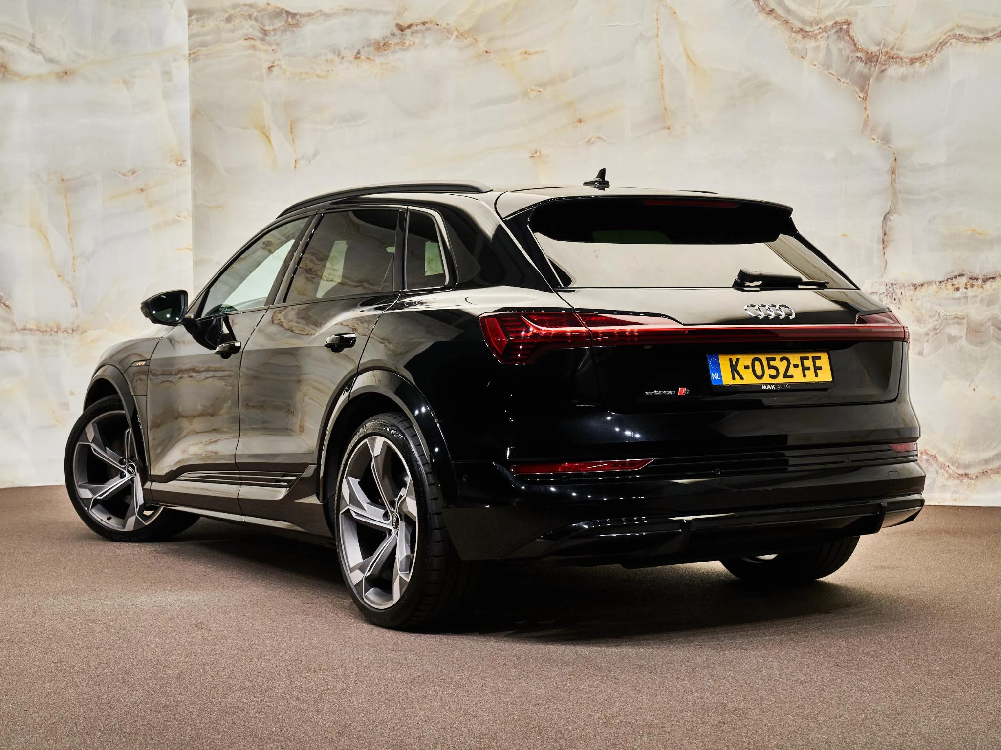 Hoofdafbeelding Audi e-tron