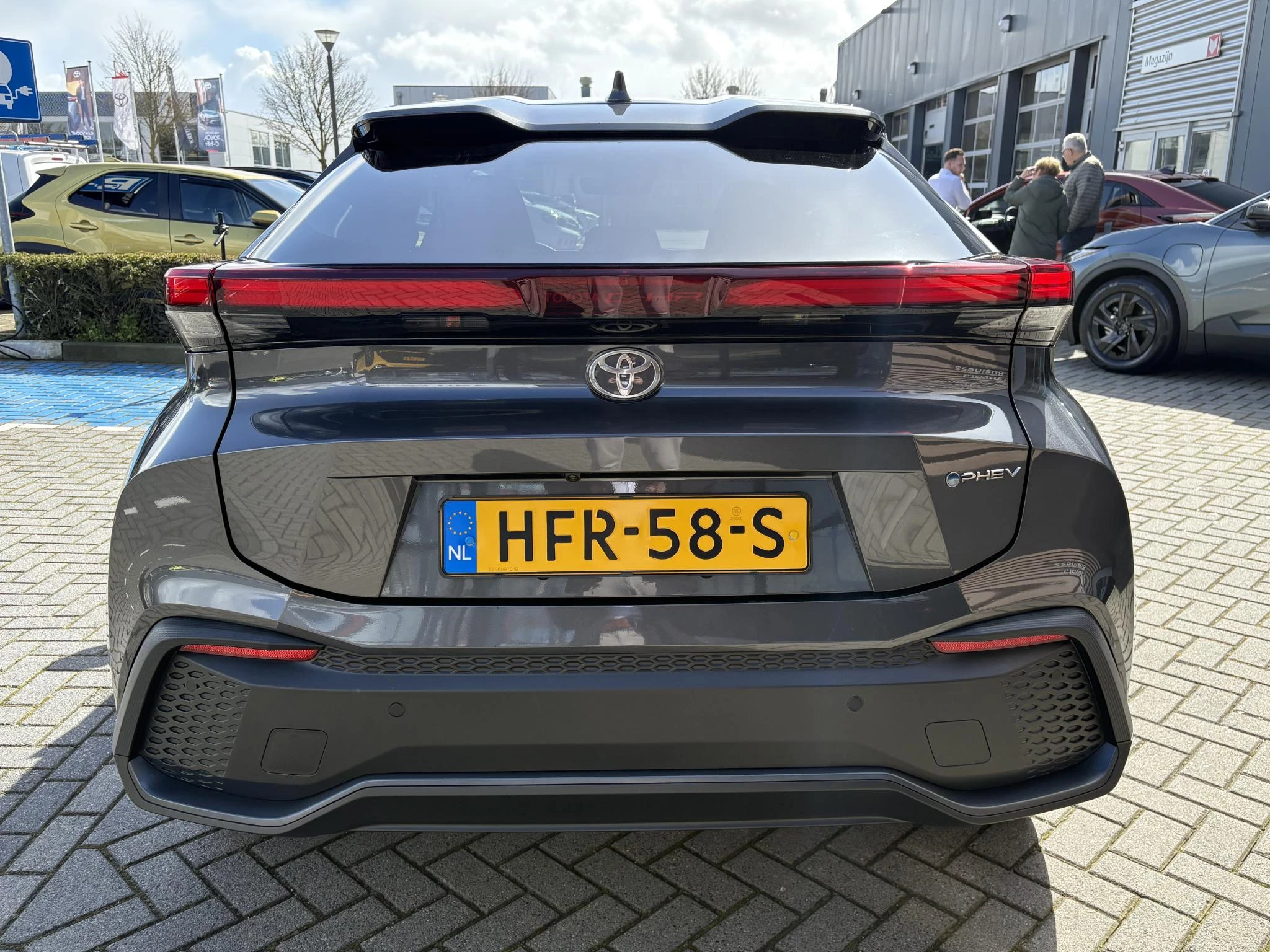 Hoofdafbeelding Toyota C-HR