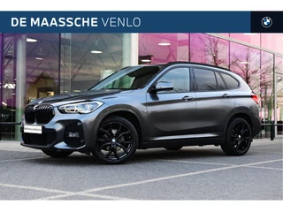 BMW X1 sDrive18i Executive M Sport Automaat / Panoramadak / Sportstoelen / Comfort Access / Achteruitrijcamera / Head-Up / Adaptieve LED