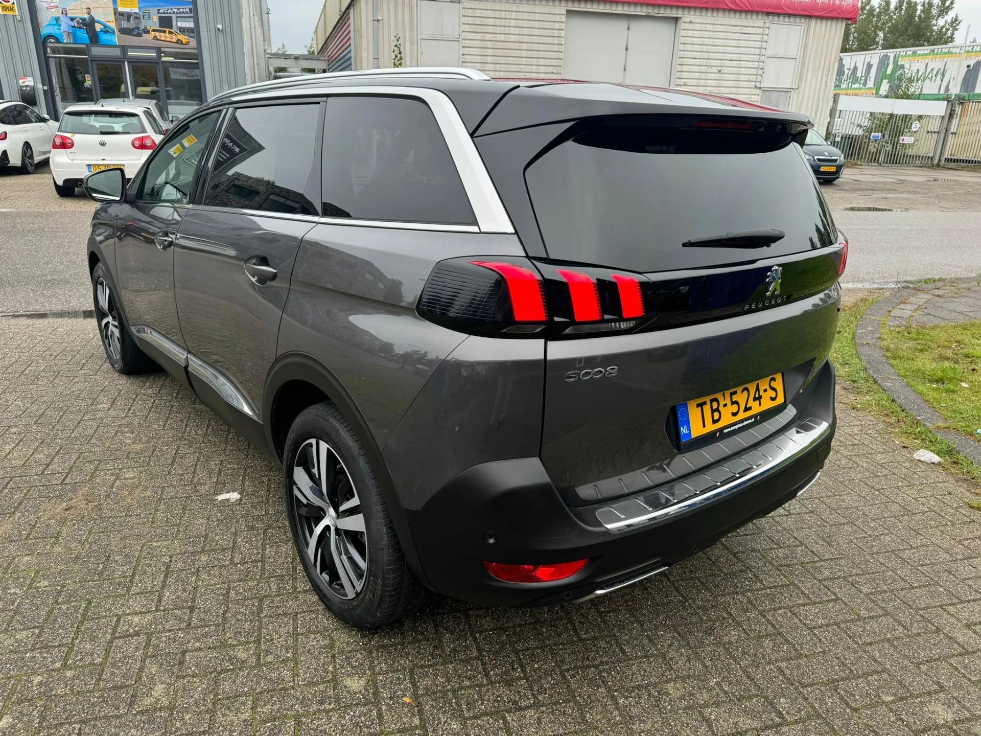 Hoofdafbeelding Peugeot 5008