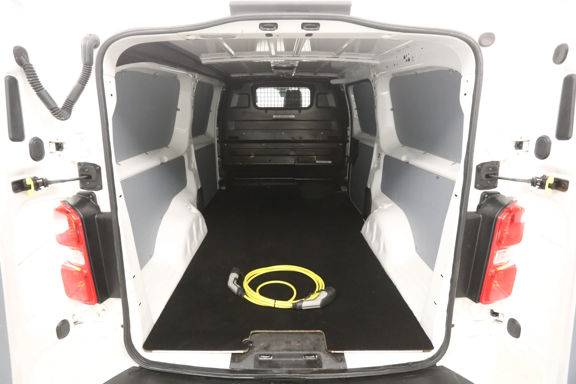 Hoofdafbeelding Peugeot e-Expert