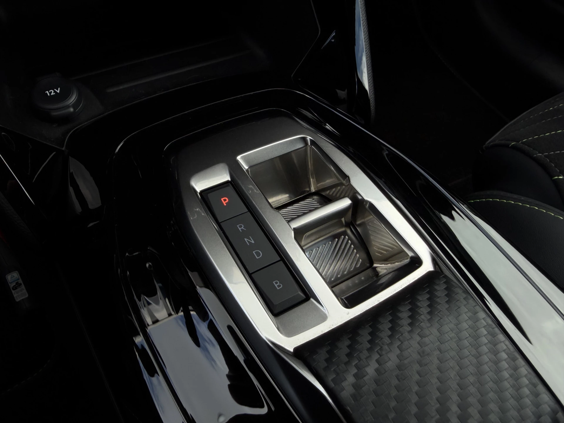 Hoofdafbeelding Peugeot e-208