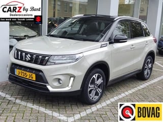 Hoofdafbeelding Suzuki Vitara Suzuki Vitara 1.4 BOOSTERJET STYLE SMART HYBRID Open dak | Dodehoeksensoren | Navi | Keyless