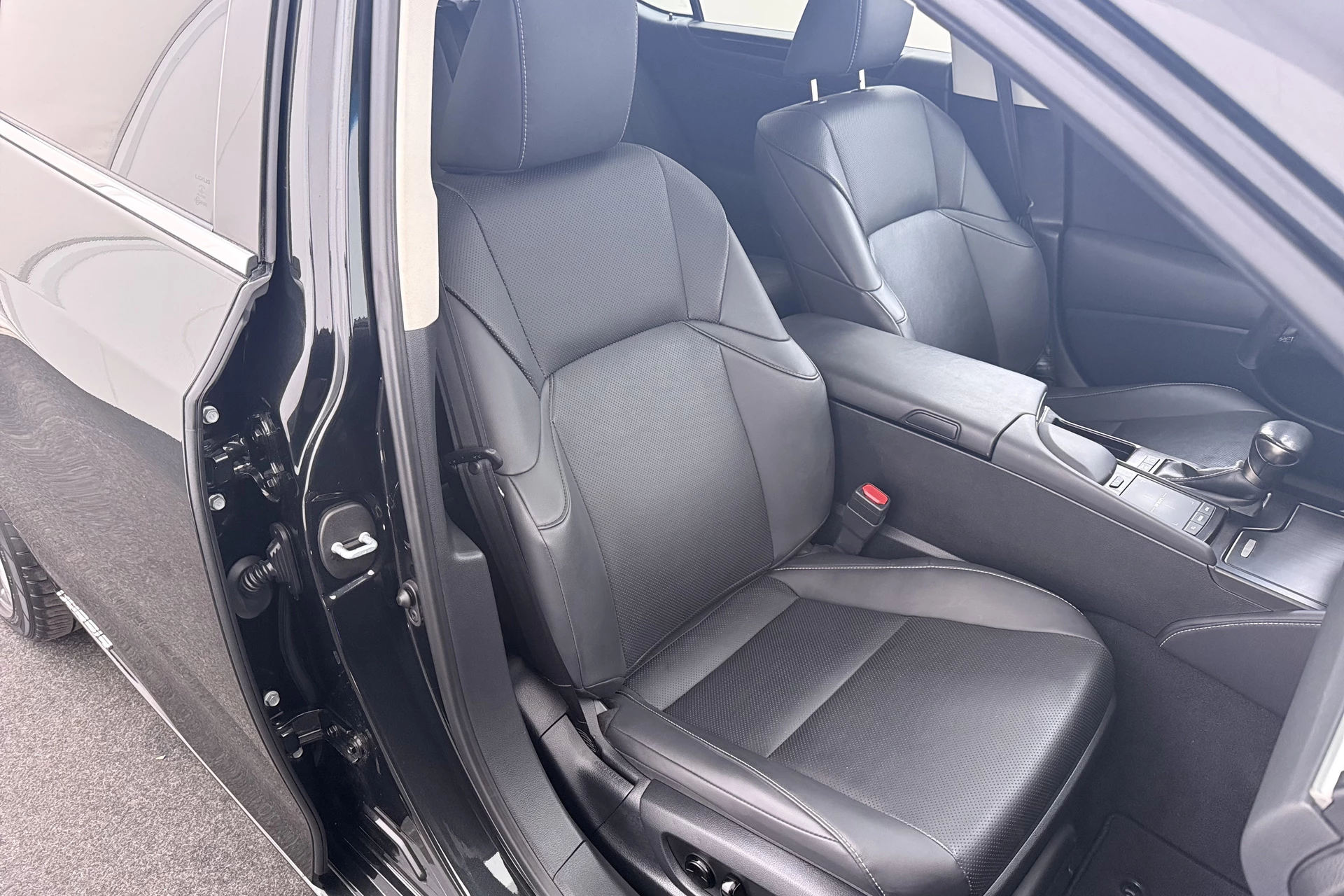 Hoofdafbeelding Lexus ES