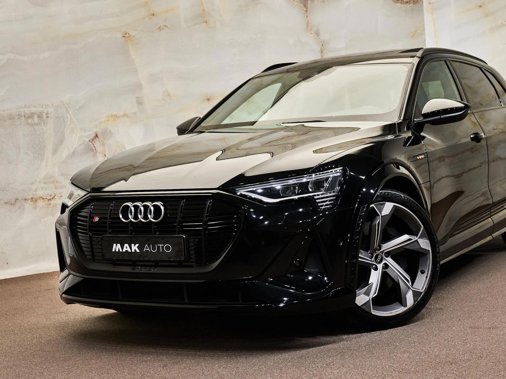 Hoofdafbeelding Audi e-tron