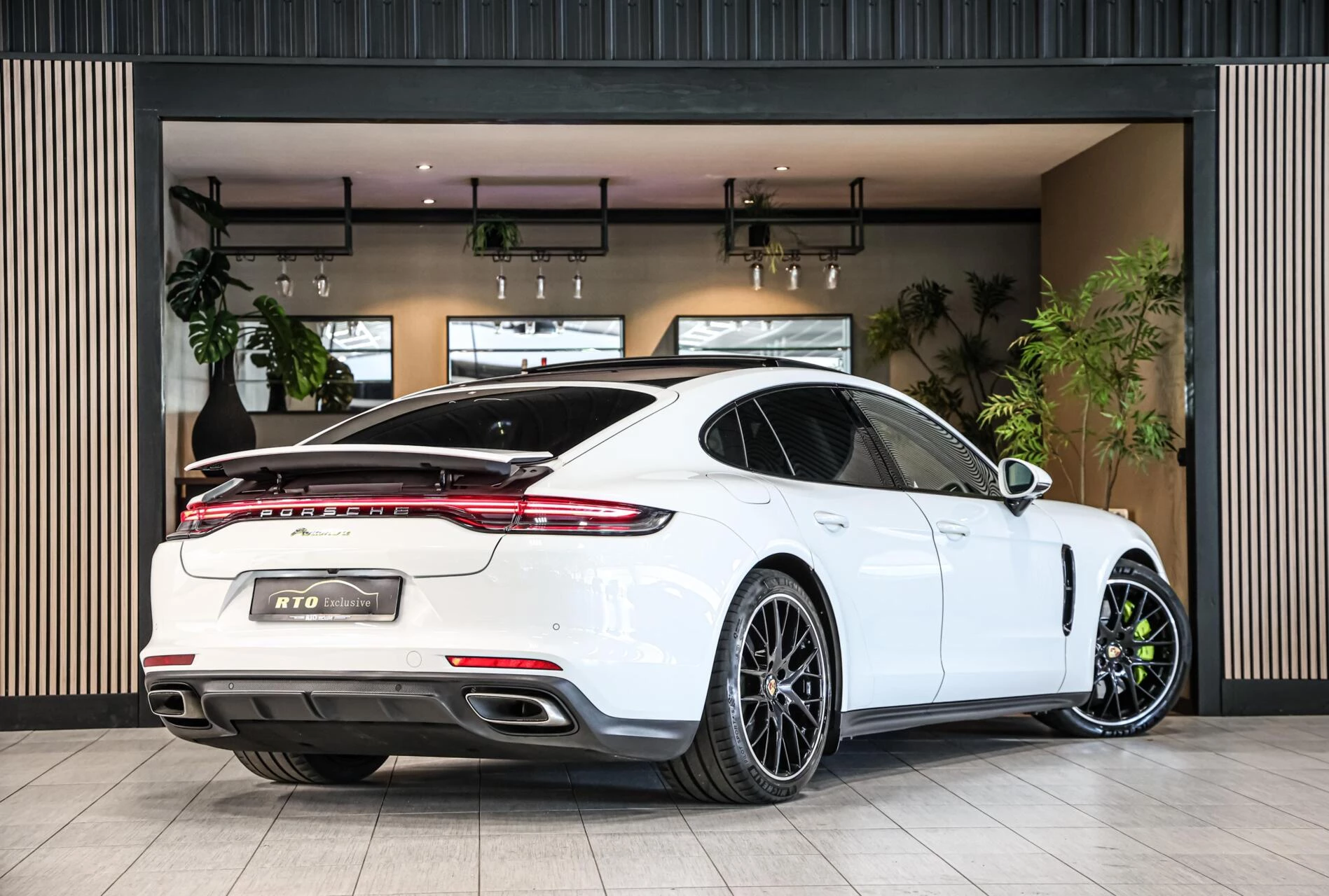 Hoofdafbeelding Porsche Panamera