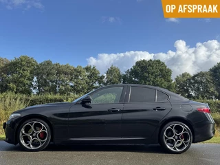 Hoofdafbeelding Alfa Romeo Giulia Alfa Romeo Giulia 2.0T 310pk Sprint, 8400km!!! my22, 19inch!!