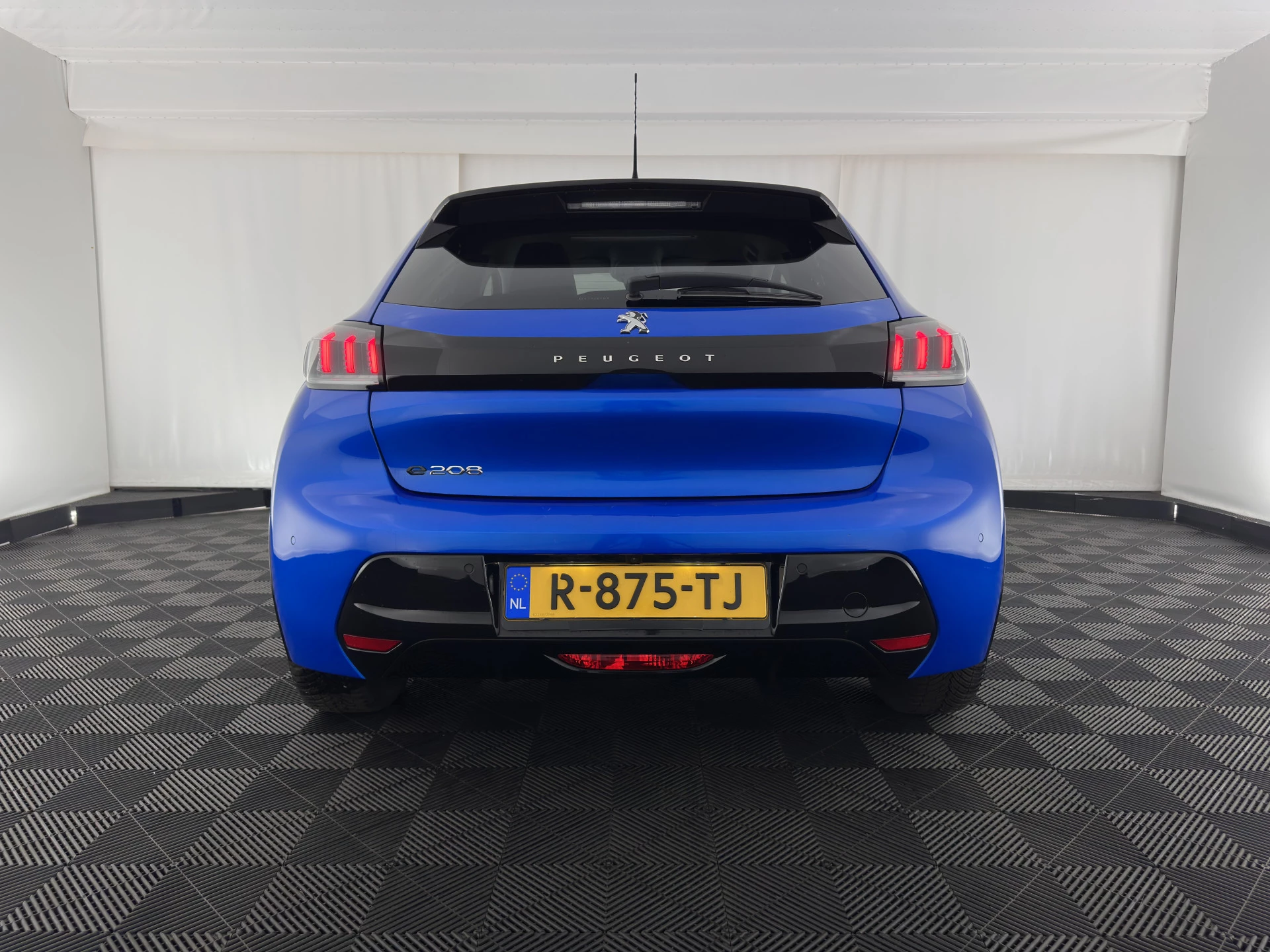 Hoofdafbeelding Peugeot e-208