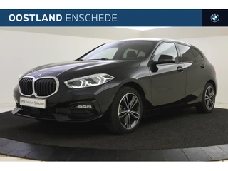 BMW 1 Serie 118i Executive Sport Line Automaat / Sportstoelen / LED / Live Cockpit Professional / Extra getint glas achter