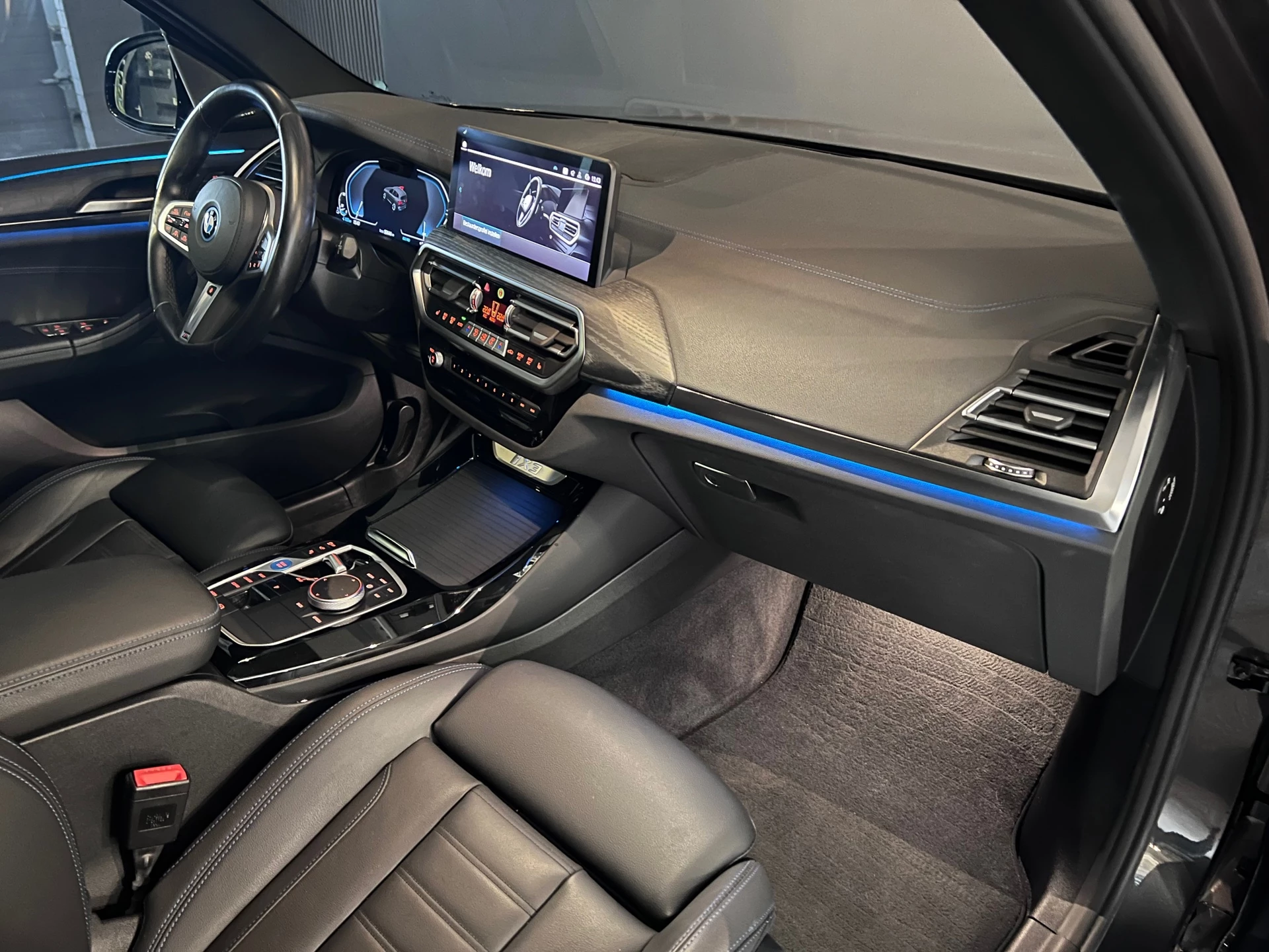 Hoofdafbeelding BMW iX3