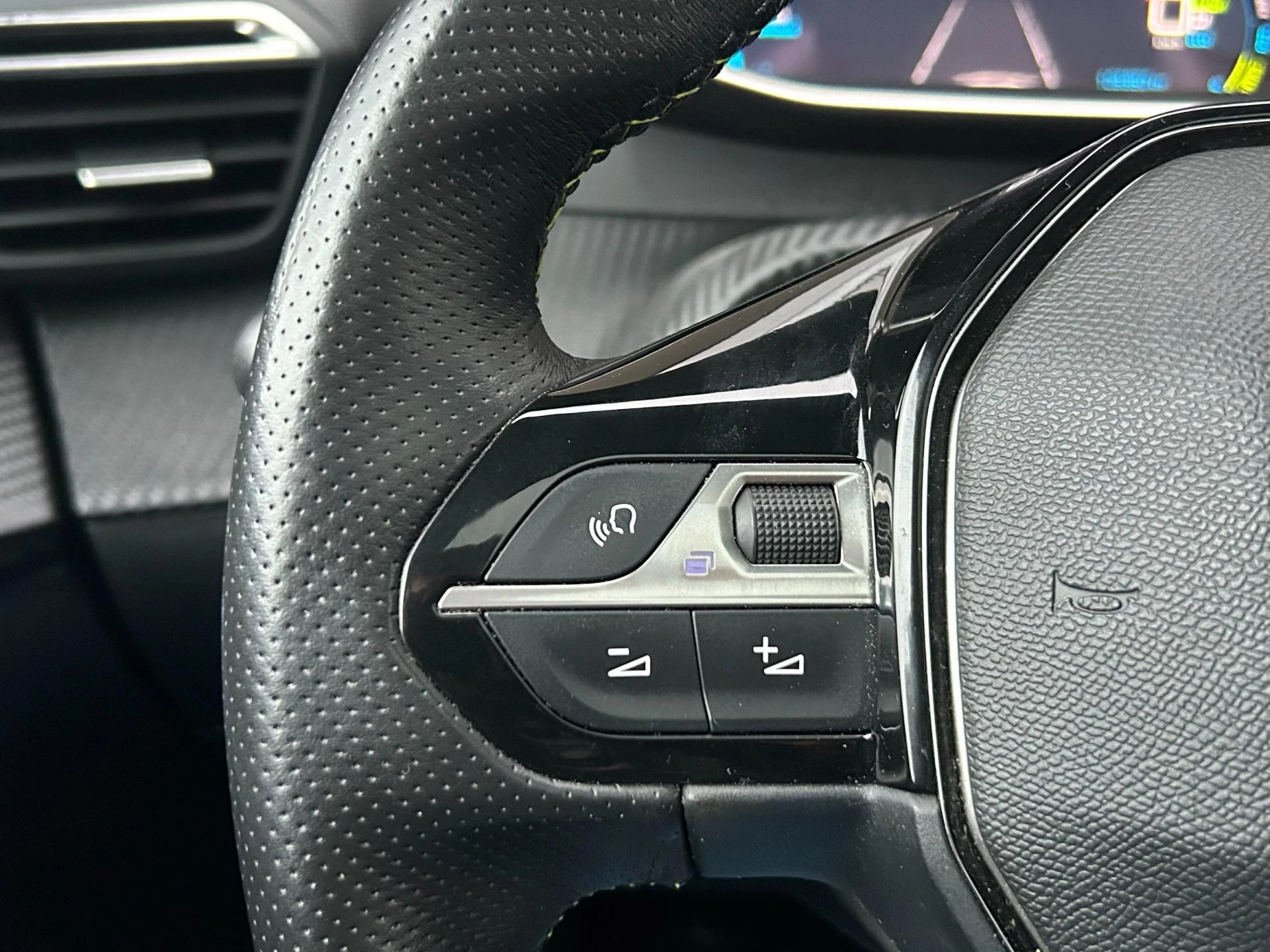 Hoofdafbeelding Peugeot e-208