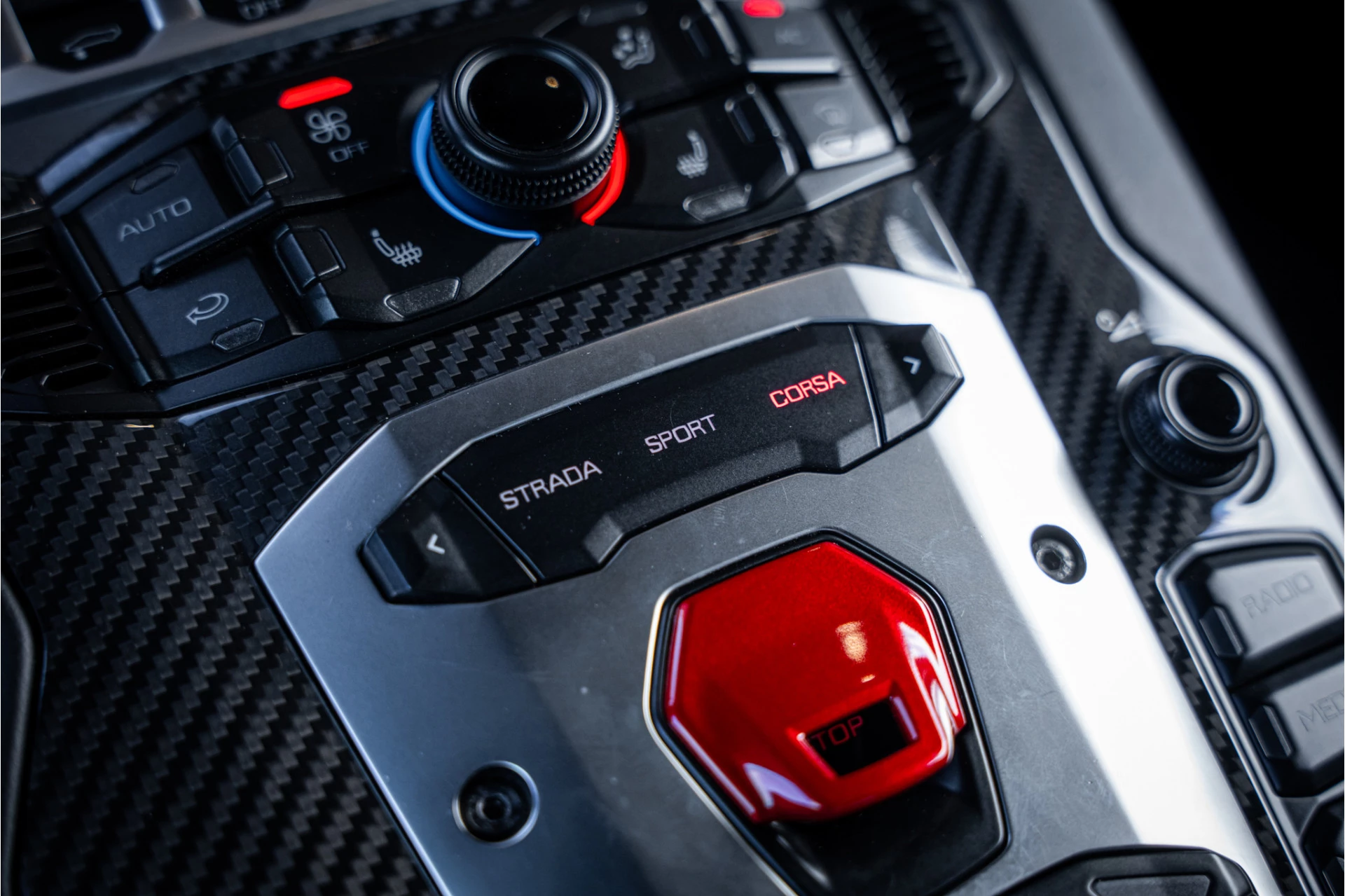 Hoofdafbeelding Lamborghini Aventador