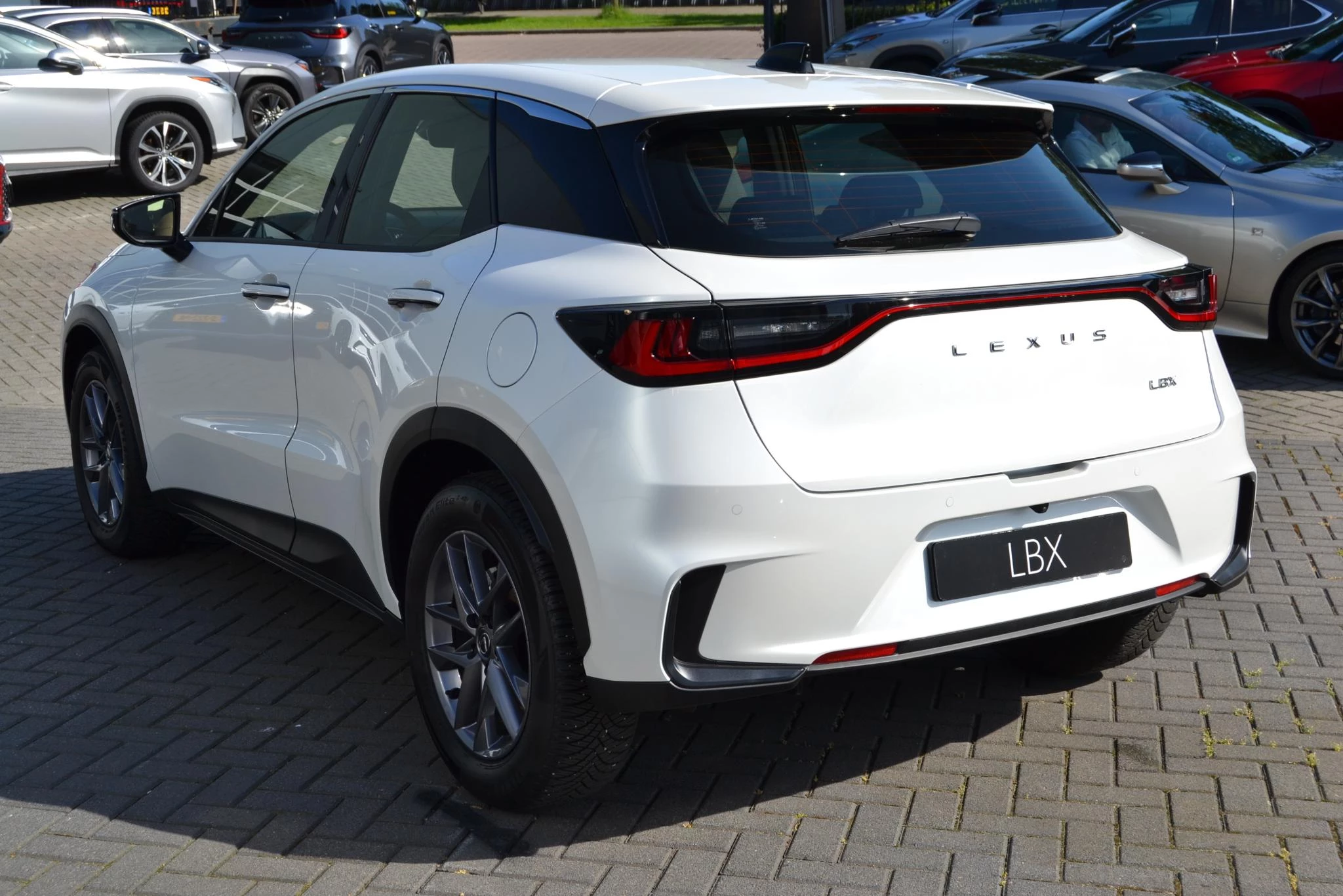 Hoofdafbeelding Lexus LBX
