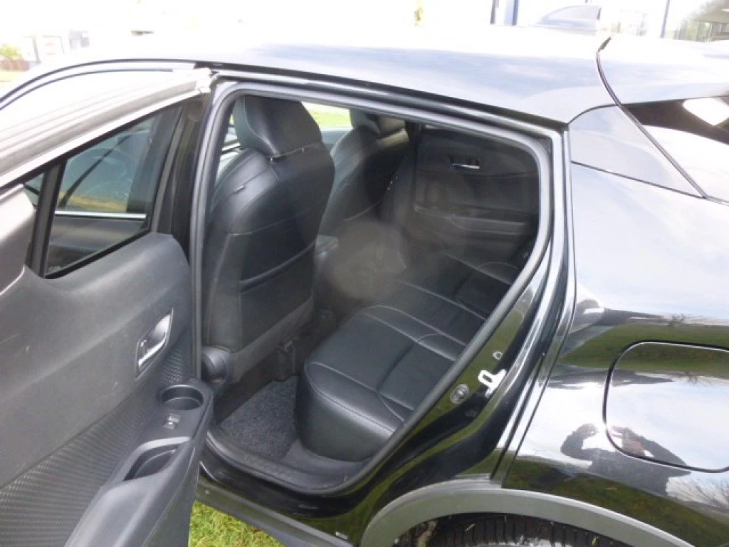 Hoofdafbeelding Toyota C-HR