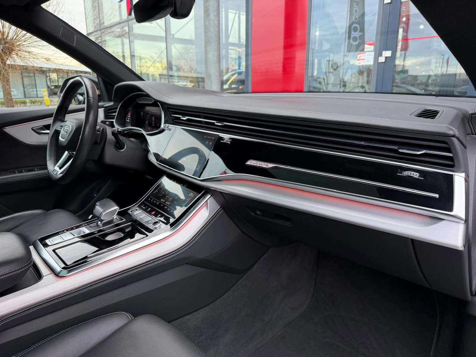 Hoofdafbeelding Audi Q8