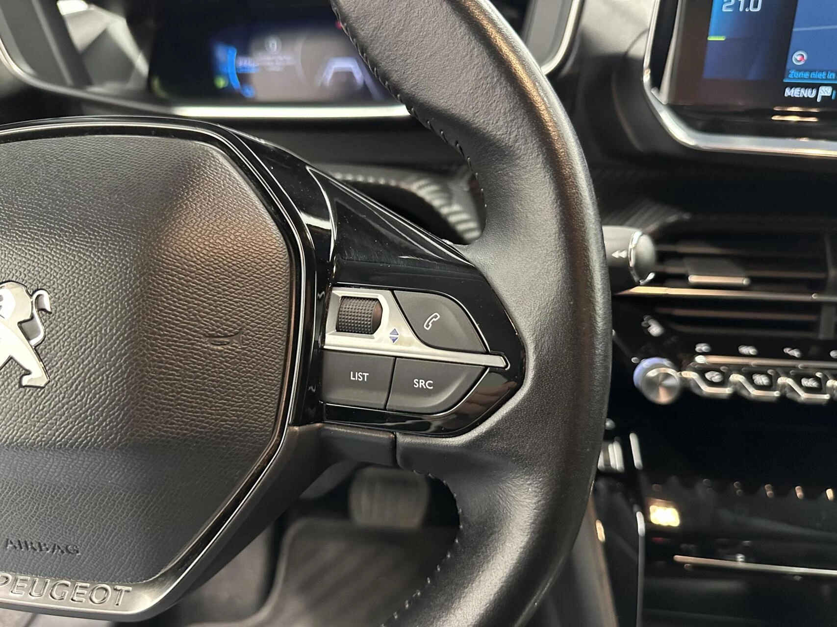 Hoofdafbeelding Peugeot e-208