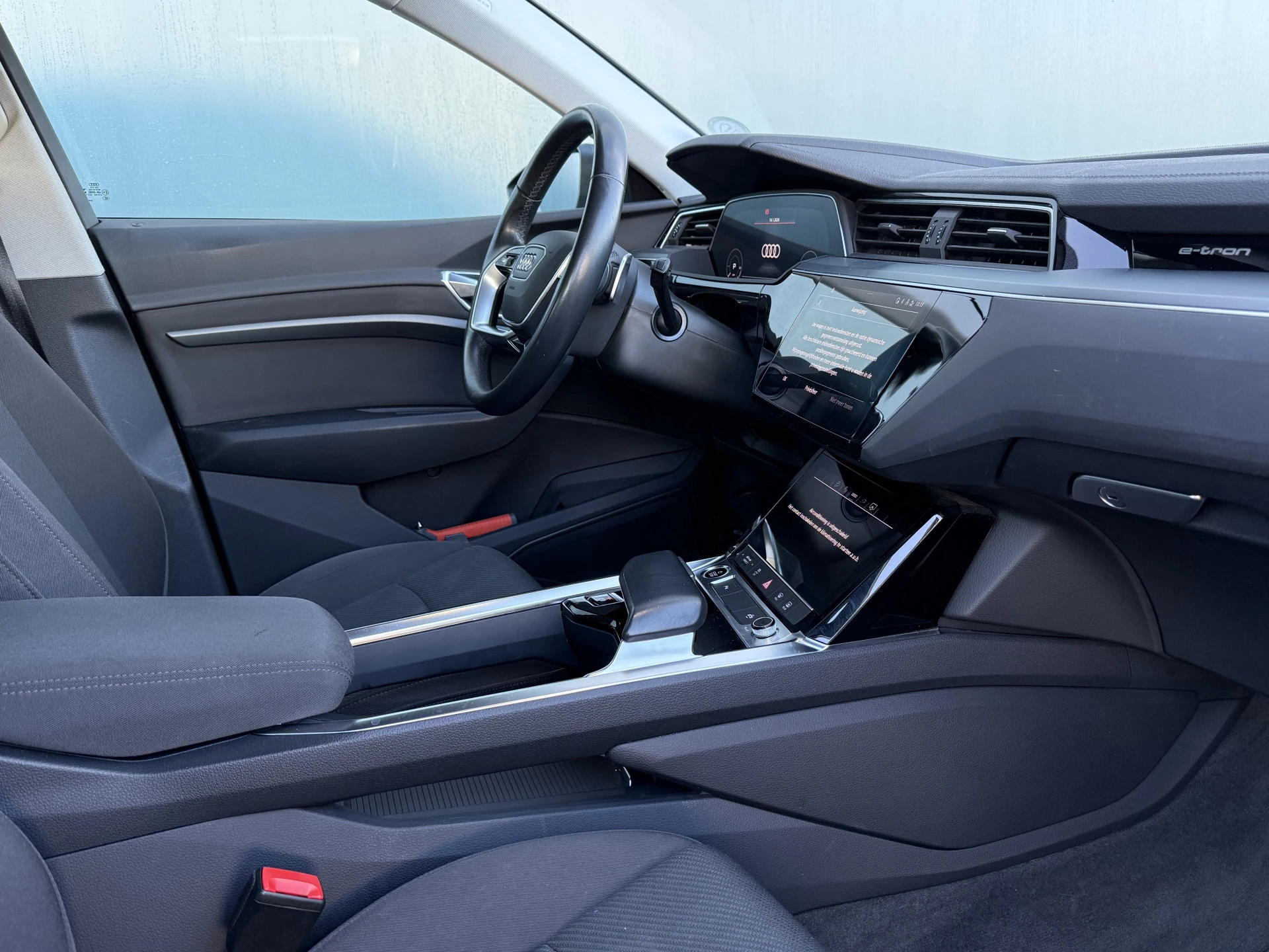 Hoofdafbeelding Audi e-tron